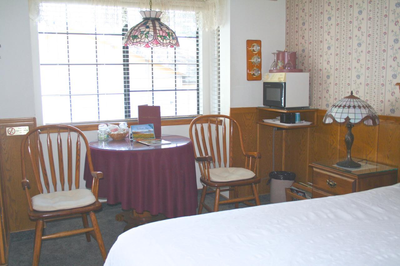 Captain'S Cove Inn Кэмбриа Экстерьер фото
